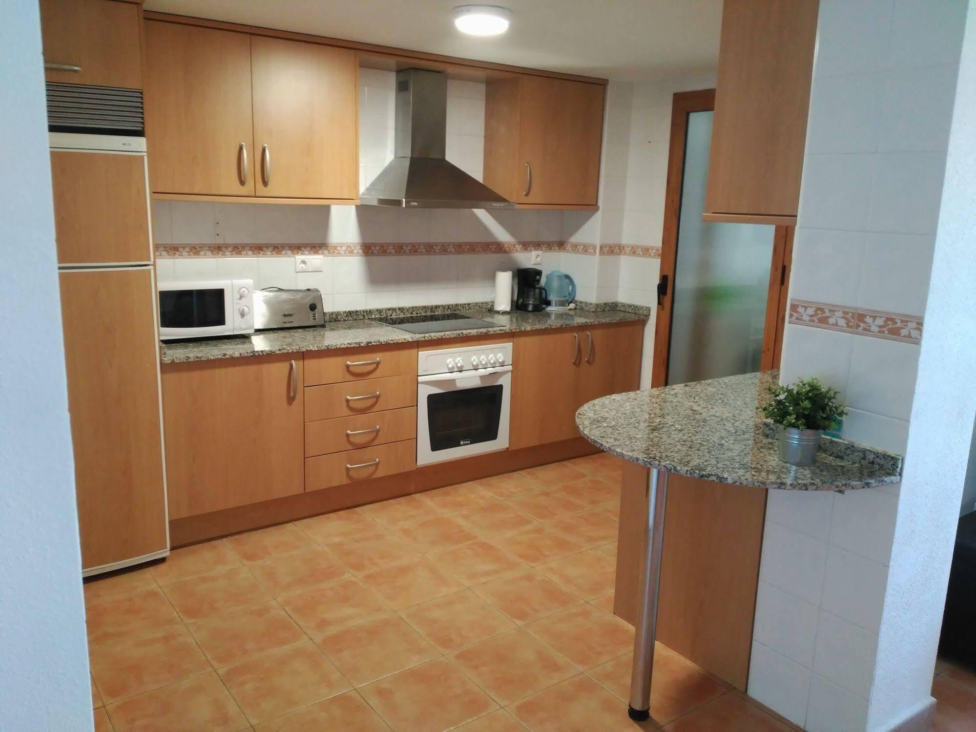 Albir-Beach Apartments Альбир Экстерьер фото